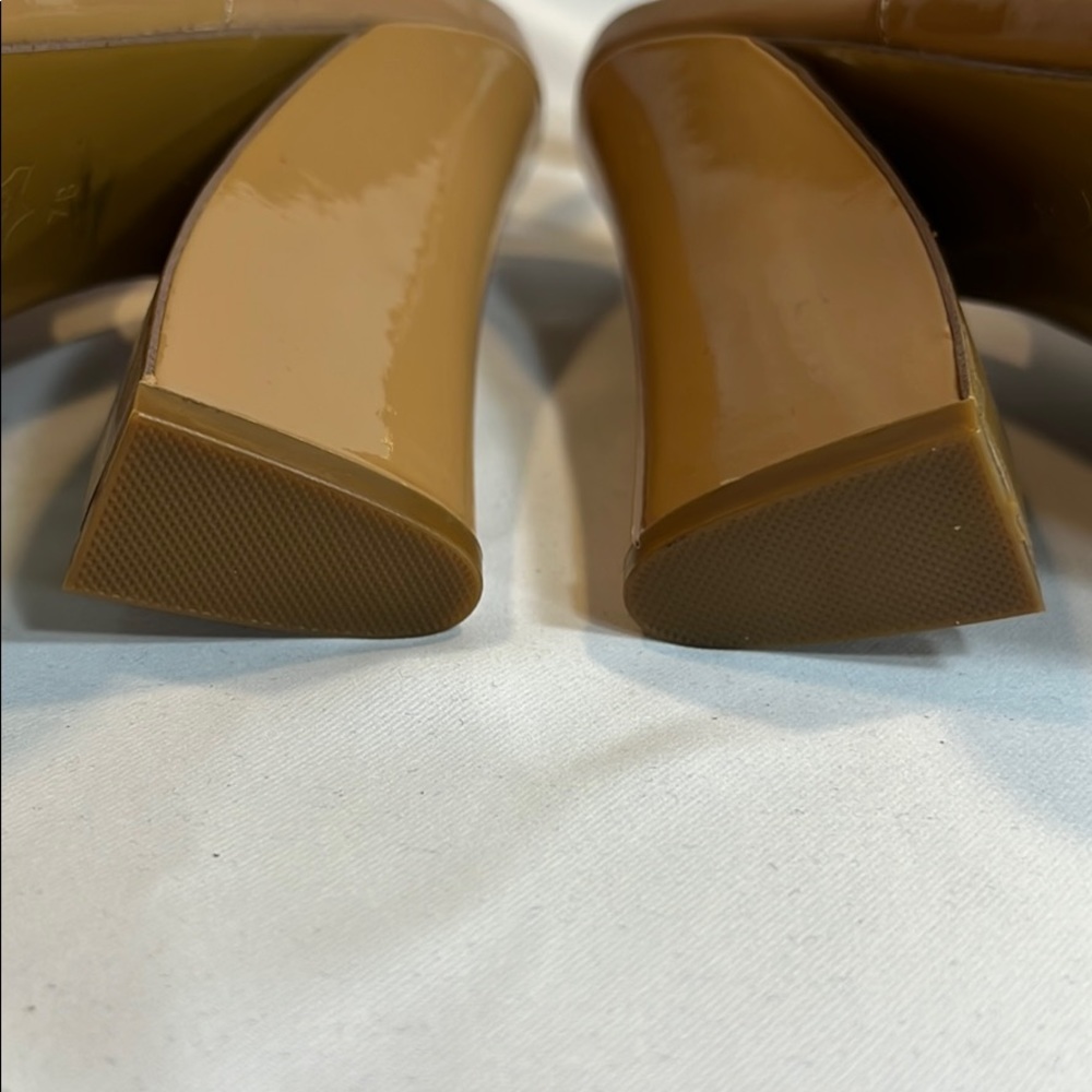 Like New Tan Patent Open Toe Platform Block Heels - image 5